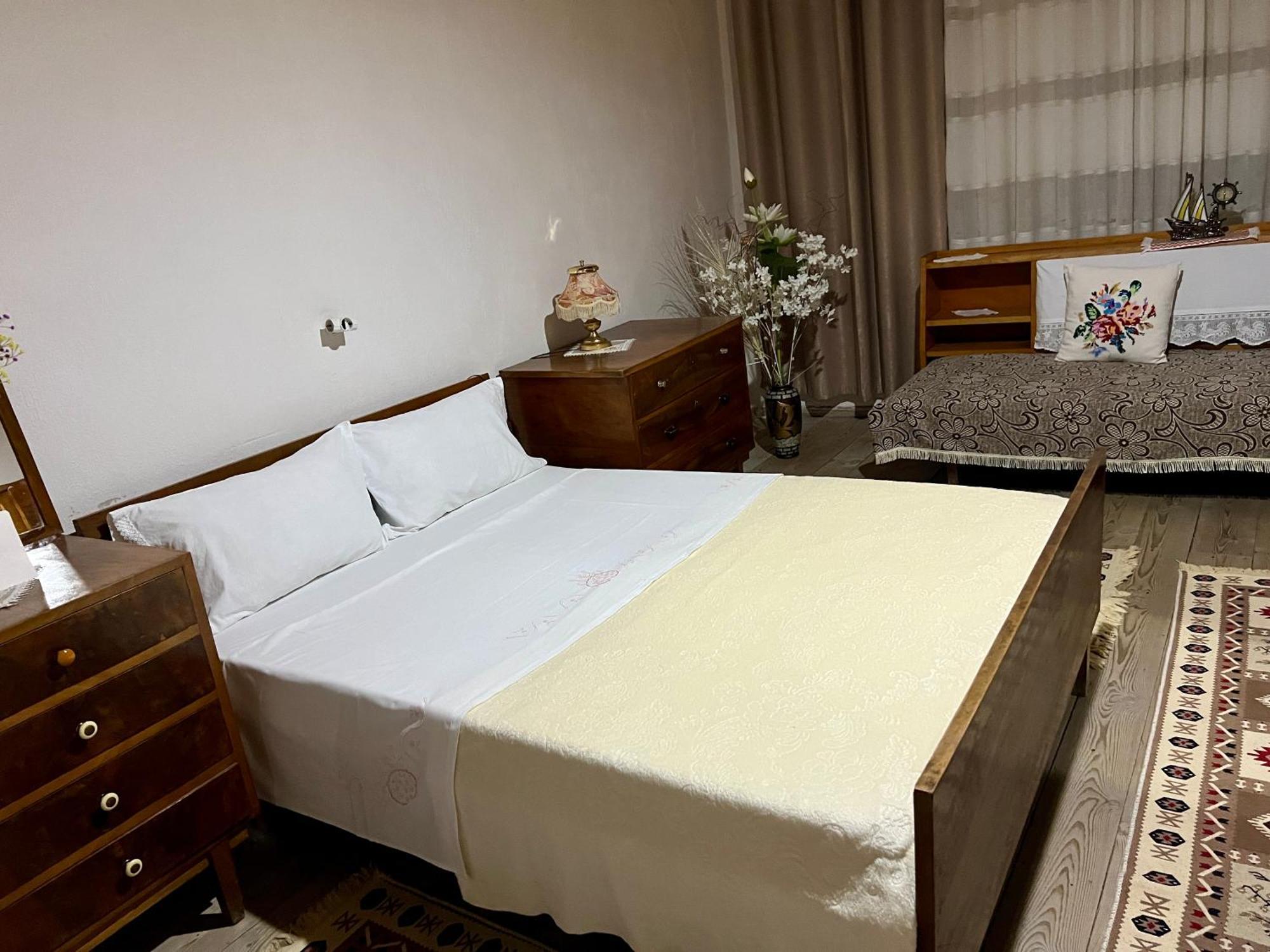 Tourists Guest House Gjirokastër المظهر الخارجي الصورة