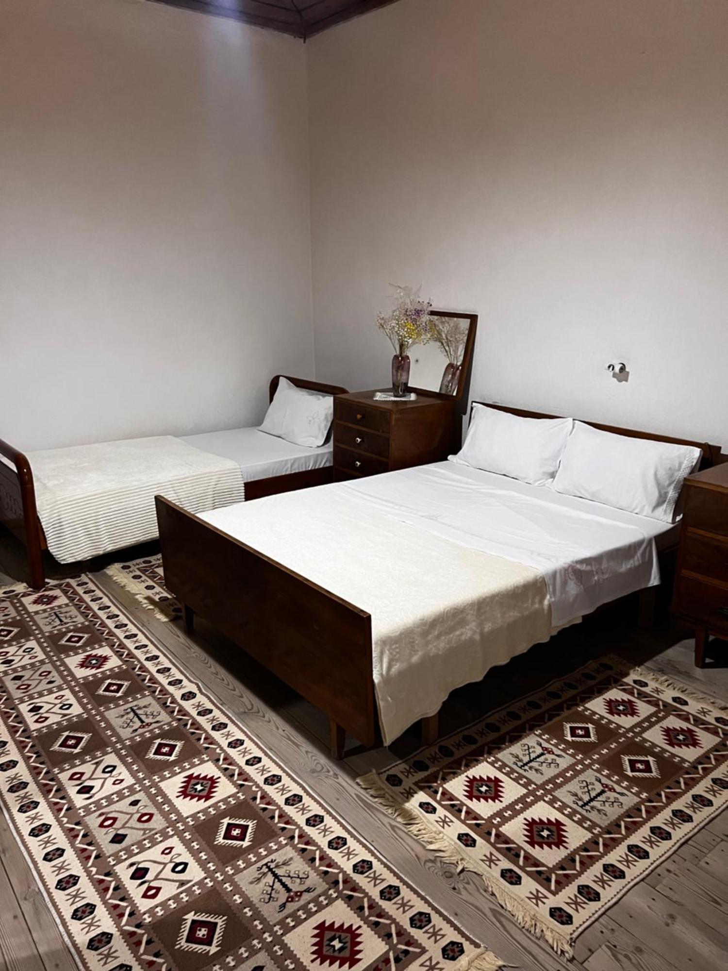 Tourists Guest House Gjirokastër المظهر الخارجي الصورة