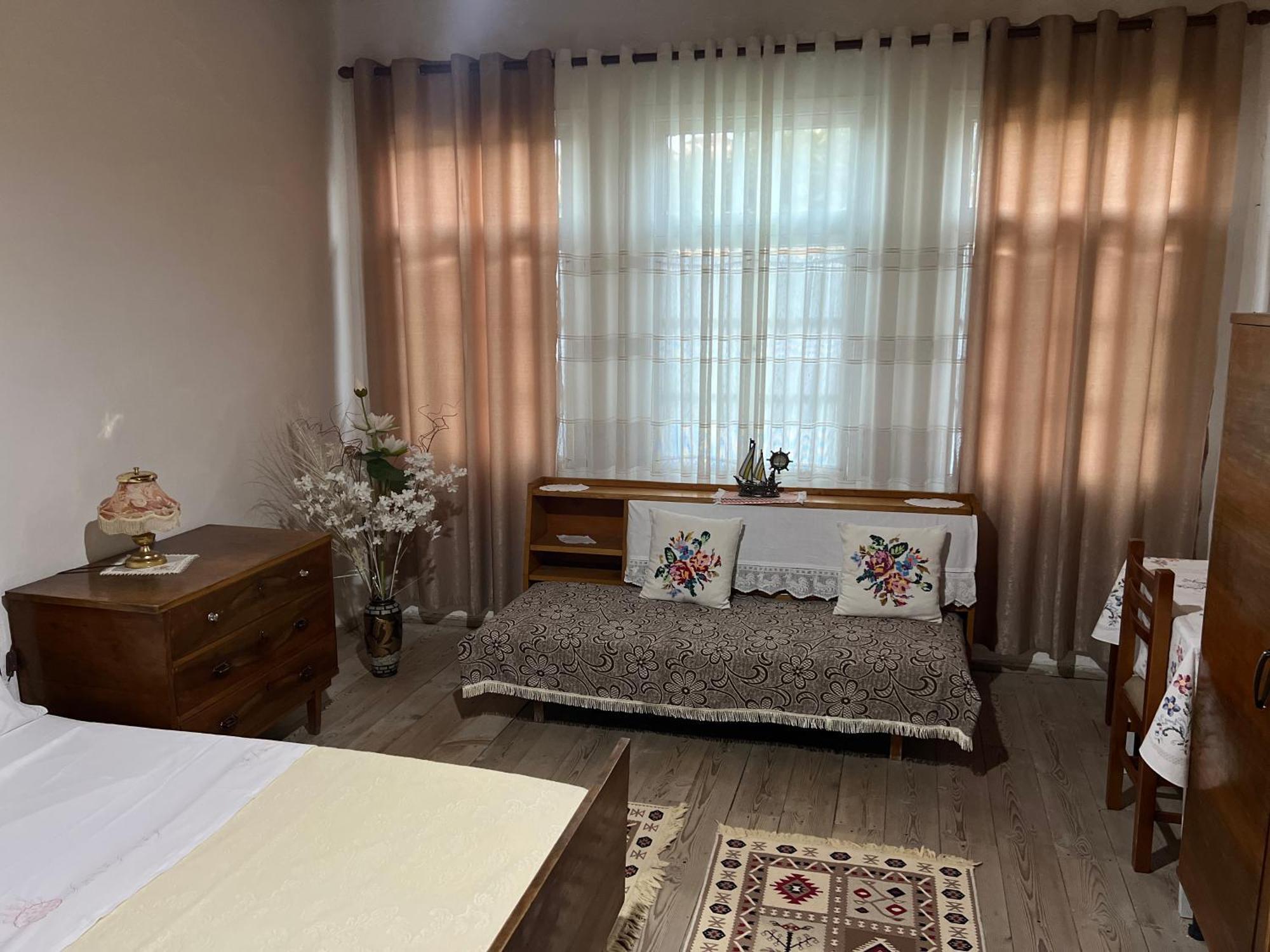 Tourists Guest House Gjirokastër المظهر الخارجي الصورة